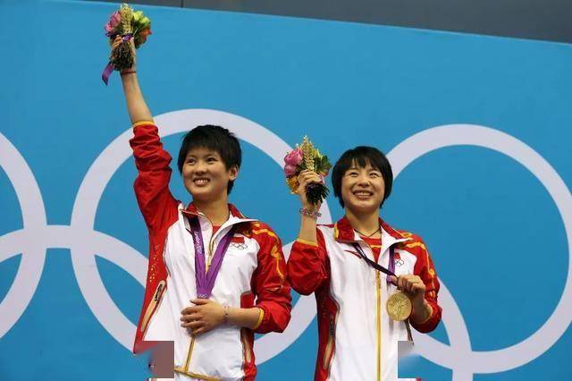 女孩走上10米跳台CQ9电子游戏平台(图9)