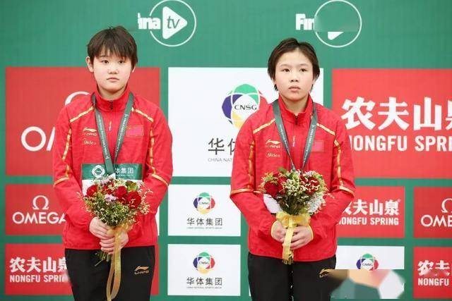 女孩走上10米跳台CQ9电子游戏平台(图11)