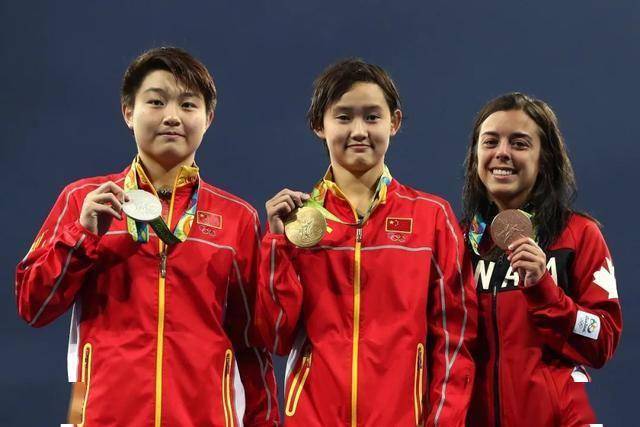 女孩走上10米跳台CQ9电子游戏平台(图14)